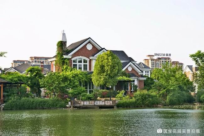 生涯在有湖的地方，是对人生的浪漫私藏